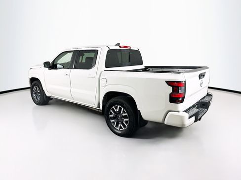 Used 2024 Nissan Frontier SL w/ Technology Package image 5