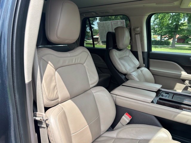 Used 2022 Lincoln Navigator Reserve AWD/4WD image 28