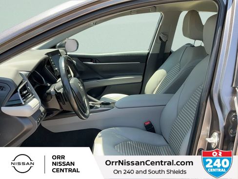 Used 2022 Toyota Camry SE FWD image 17