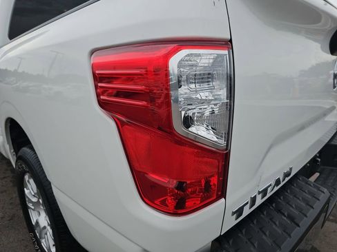 Used 2017 Nissan Titan SV image 35