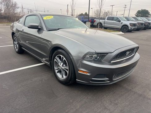 Used 2013 Ford Mustang Premium image 3