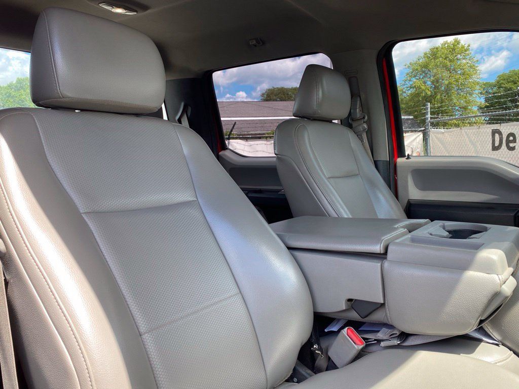 Used 2017 Ford F350 XL w/ Camper Package RWD image 13