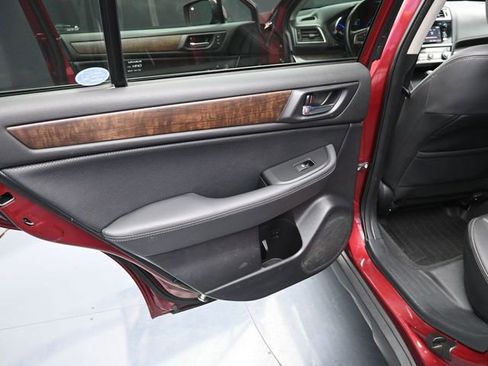 Used 2017 Subaru Outback 2.5i Limited image 39