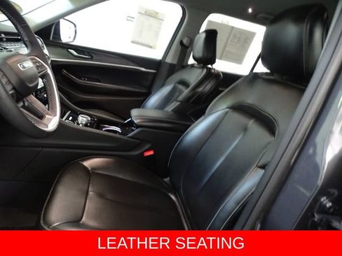 Certified 2023 Jeep Grand Cherokee Limited w/ Black Appearance Package AWD/4WD image 2
