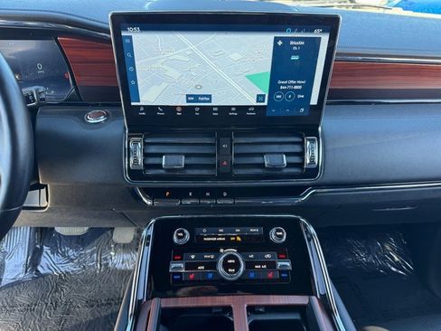 Used 2022 Lincoln Navigator Reserve image 30