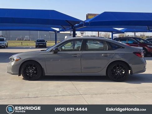 Used 2025 Honda Civic Sport image 4