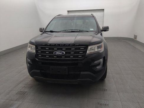 Used 2017 Ford Explorer XLT w/ Equipment Group 202A FWD image 15