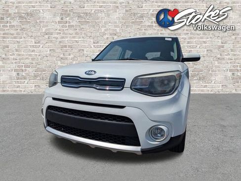 Used 2018 Kia Soul + FWD image 8