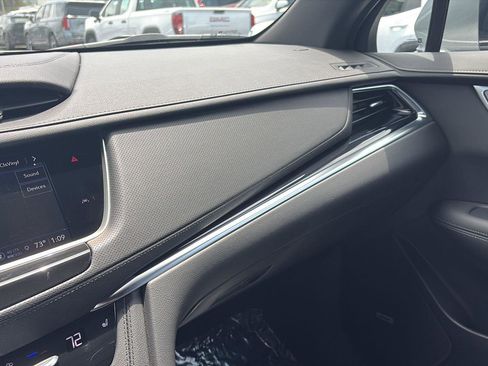New 2025 Cadillac XT6 Luxury image 45