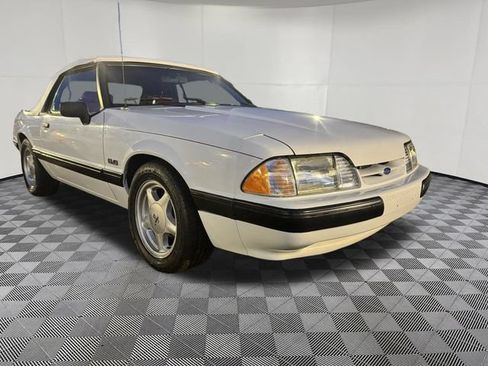 Used 1990 Ford Mustang LX RWD image 15