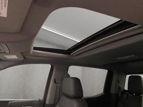 Used 2021 Chevrolet Silverado 1500 LTZ w/ Z71 Off-Road Package image 9