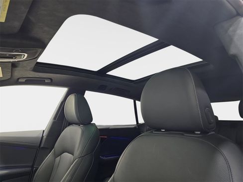 Certified 2025 Audi Q8 Prestige image 30