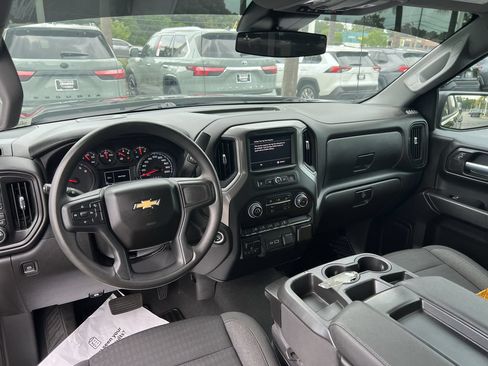 Used 2023 Chevrolet Silverado 1500 Custom AWD/4WD image 30