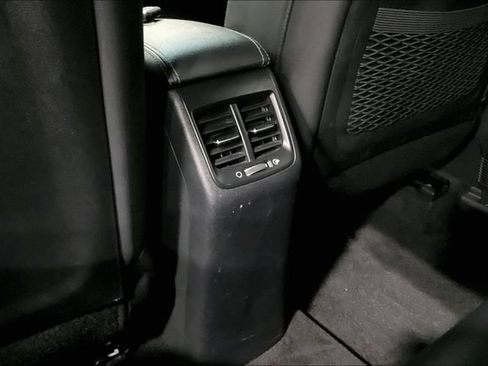 Used 2018 Kia Niro EX w/ Option Group 020 FWD image 35