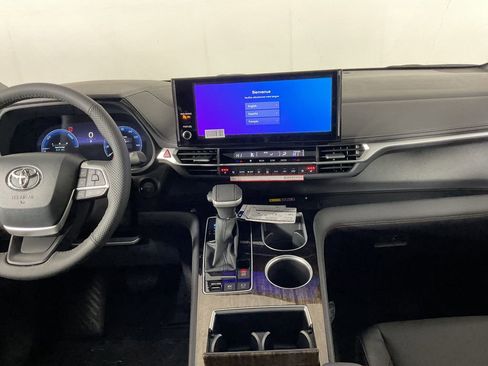 New 2026 Toyota Sienna Limited image 14