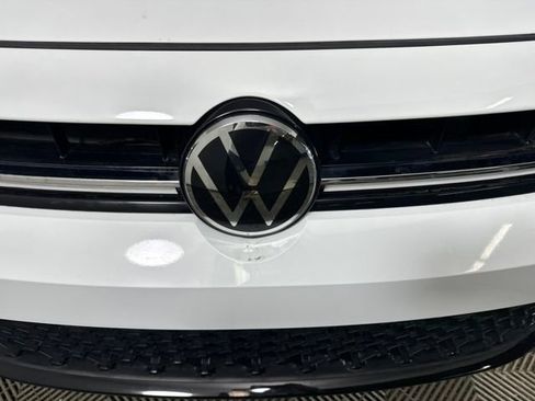 Used 2025 Volkswagen Jetta Sport image 9