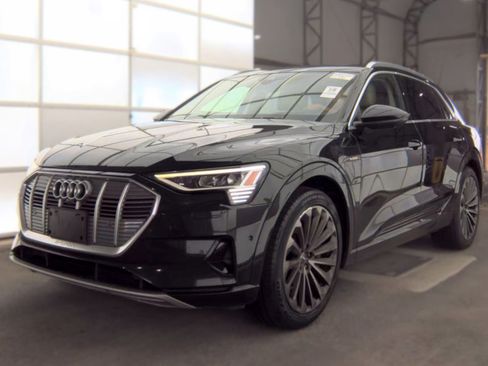 Used 2019 Audi e-tron Prestige w/ Prestige Package AWD/4WD image 1