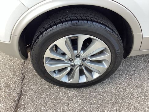 Used 2020 Buick Encore Preferred image 12