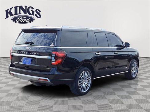 Certified 2022 Ford Expedition Max Platinum image 5