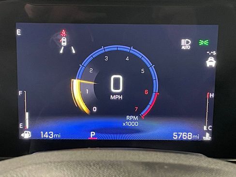 Used 2024 Chevrolet Trax RS FWD image 30