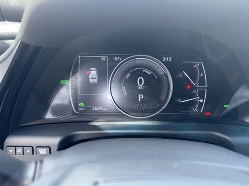 Certified 2025 Lexus ES 300h w/ Premium Package image 19