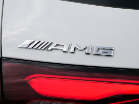 Used 2025 Mercedes-Benz GLC 63 AMG S image 13