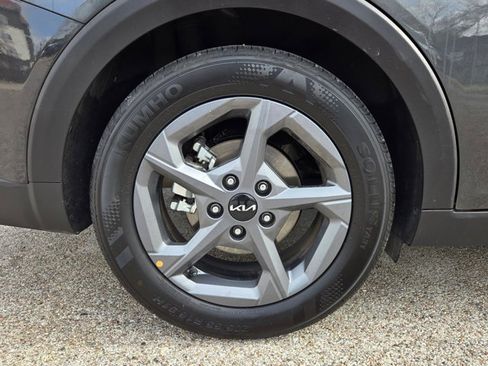 Used 2025 Kia K4 LXS image 31