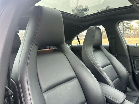 Used 2018 Mercedes-Benz CLA 250 4MATIC image 27