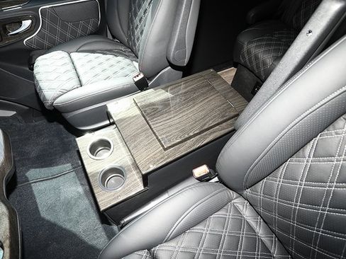 Used 2024 Mercedes-Benz Sprinter 3500 image 15