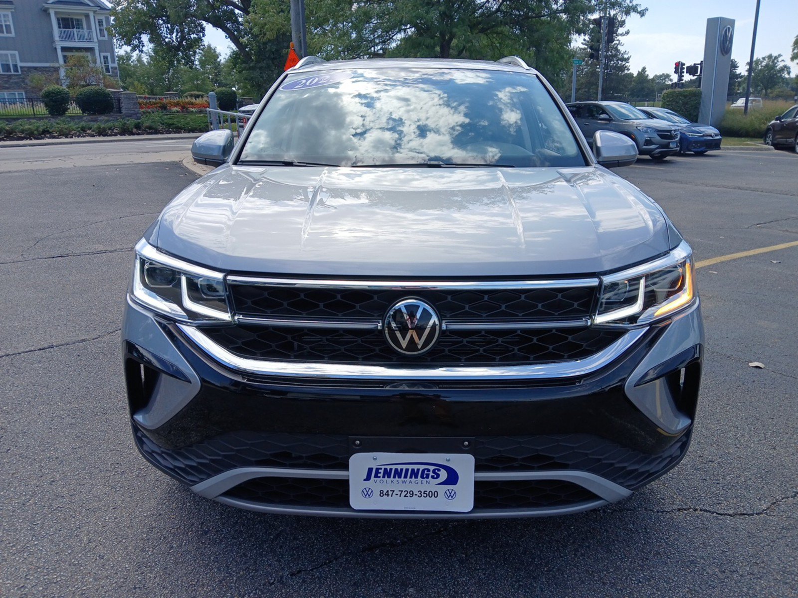 Certified 2023 Volkswagen Taos SEL AWD/4WD image 28