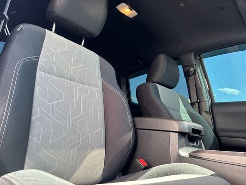 Used 2021 Toyota Tacoma TRD Off-Road w/ Technology Package image 27