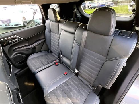 Used 2022 Mitsubishi Outlander SE image 18