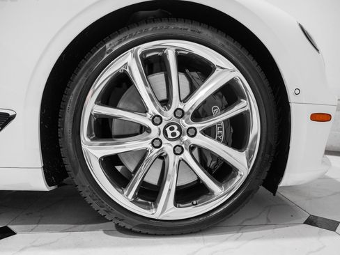 Certified 2023 Bentley Continental GT V8 AWD/4WD image 17