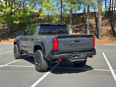 Used 2025 Toyota Tacoma TRD Pro image 8