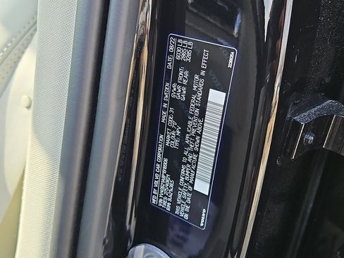 Certified 2023 Volvo XC90 B6 Ultimate w/ Protection Package image 27