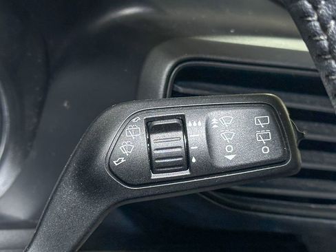 Certified 2022 Ford Explorer XLT image 38