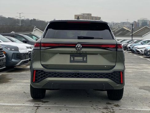New 2026 Volkswagen Tiguan SE R-Line image 4