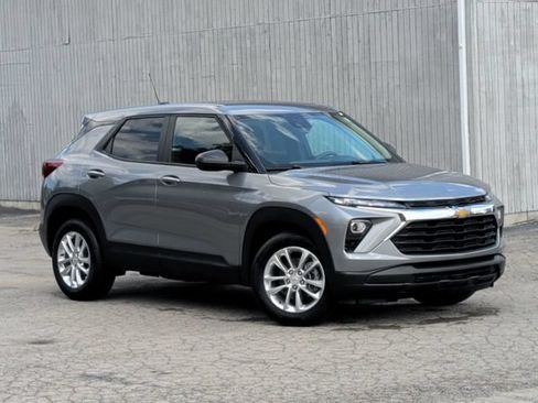 Used 2026 Chevrolet TrailBlazer LS w/ LS Convenience Package FWD image 11