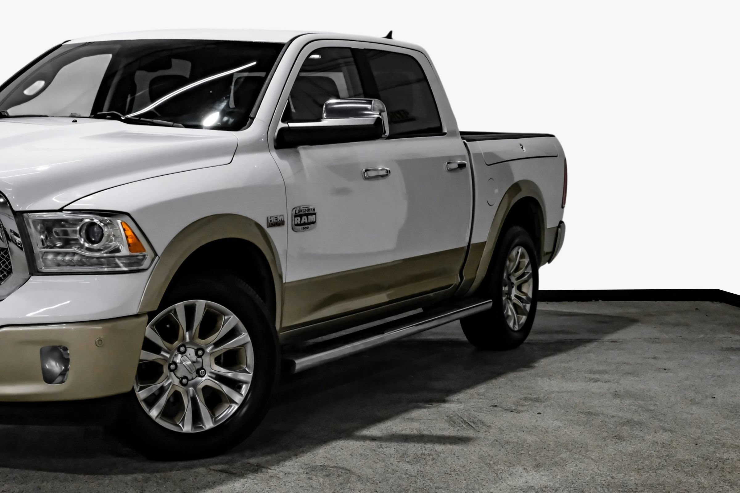 Used 2014 RAM 1500 Laramie Longhorn w/ Convenience Group AWD/4WD image 13