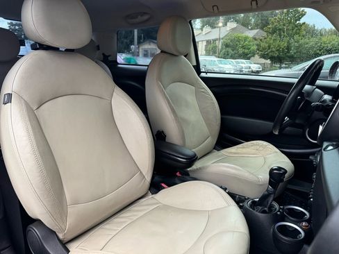 Used 2013 MINI Cooper S w/ Mini Connected Pkg image 21