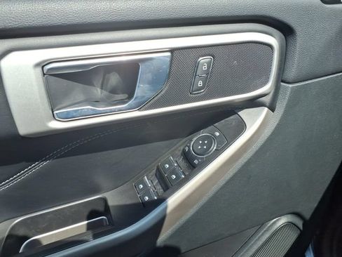Used 2024 Ford Explorer XLT w/ Equipment Group 202A RWD image 15