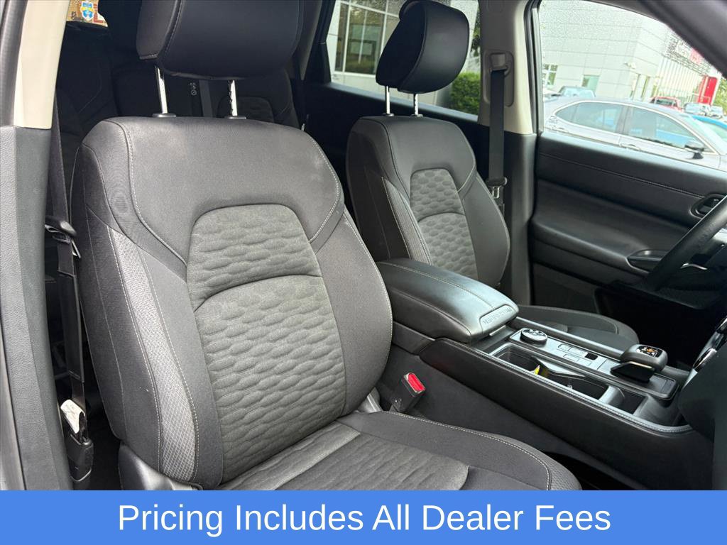 Used 2025 Nissan Pathfinder S AWD/4WD image 20