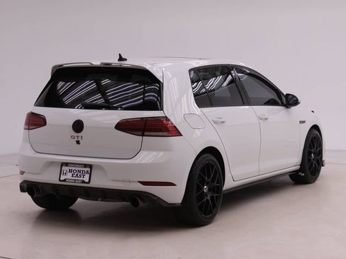 Used 2019 Volkswagen GTI SE image 2