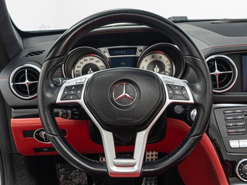 Used 2013 Mercedes-Benz SL 550 image 15