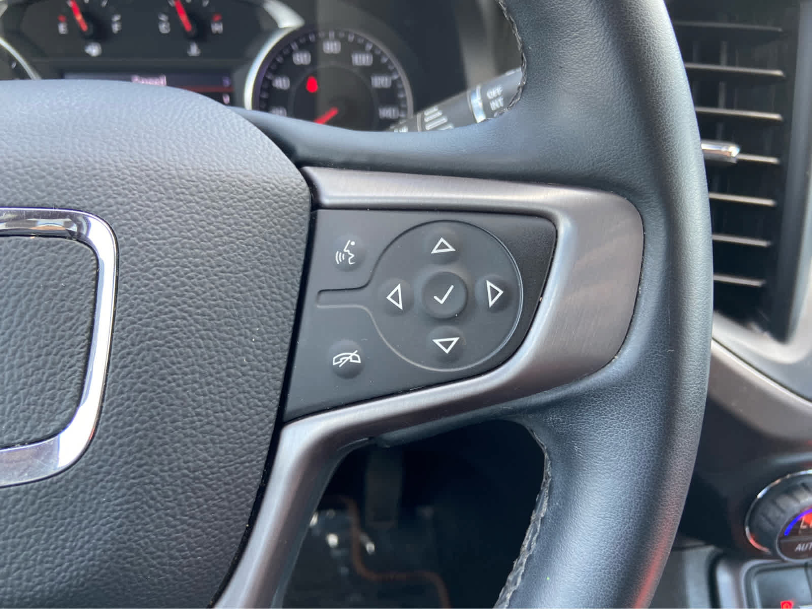 Used 2023 GMC Acadia AT4 AWD/4WD image 23