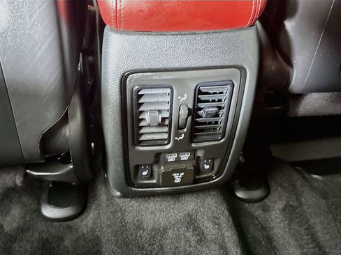 Used 2022 Dodge Durango R/T RWD image 31