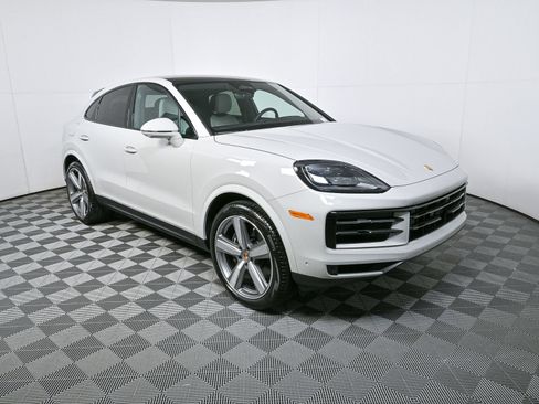 New 2026 Porsche Cayenne Coupe AWD/4WD image 26