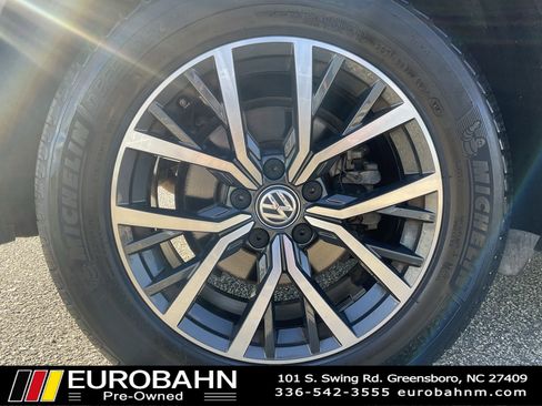Used 2018 Volkswagen Tiguan SE image 33
