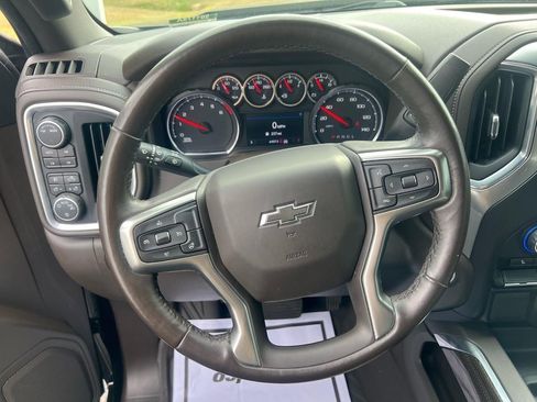 Used 2021 Chevrolet Silverado 1500 LT Trail Boss image 11