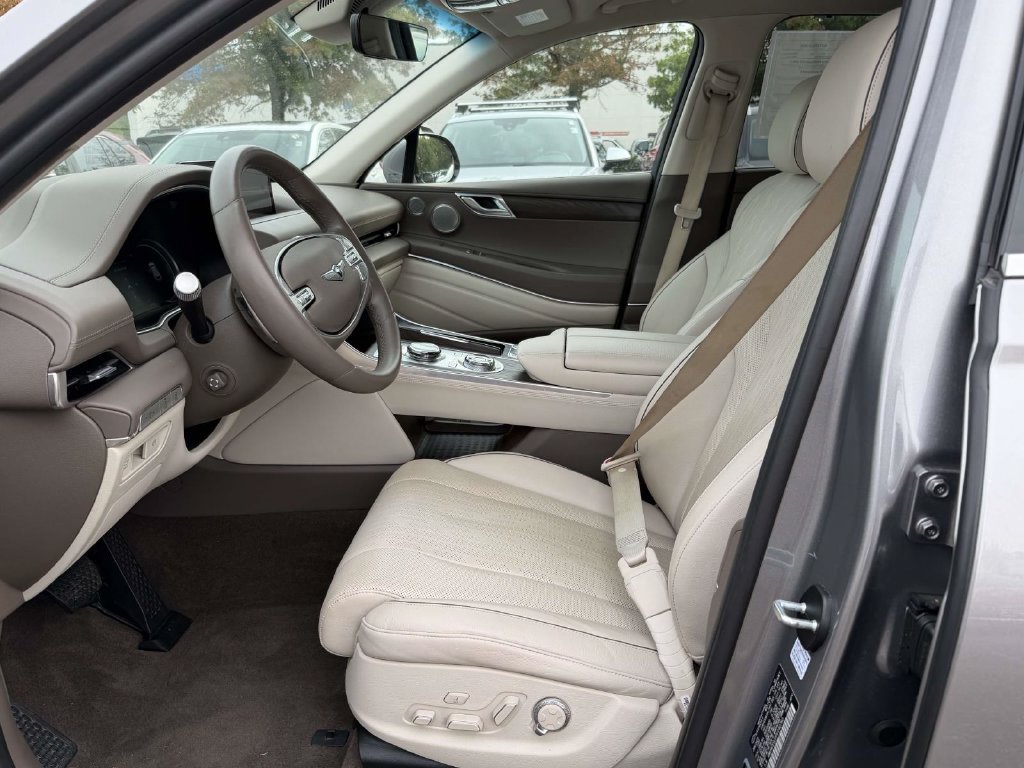 Used 2023 Genesis GV80 3.5T w/ Advanced Package AWD/4WD image 15